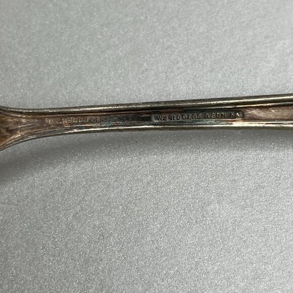 Wm Rogers & Sons AA 8”Serving Spoon MAYFAIR Pattern Silver Plate Antique - Picture 7 of 7